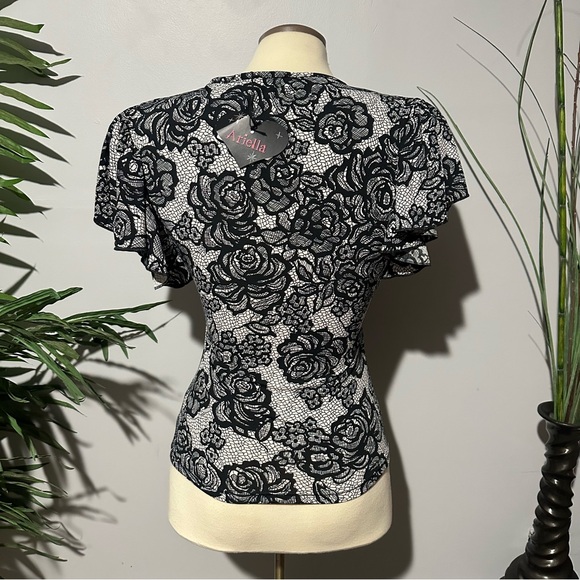 Beautiful top from ariella - Picture 2 of 3